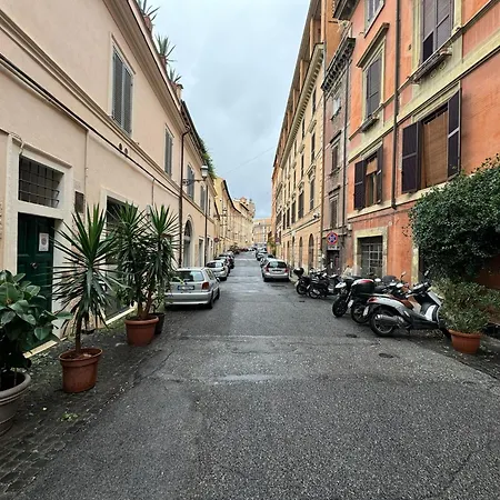 Le Due Torri In Rione Monti דירה