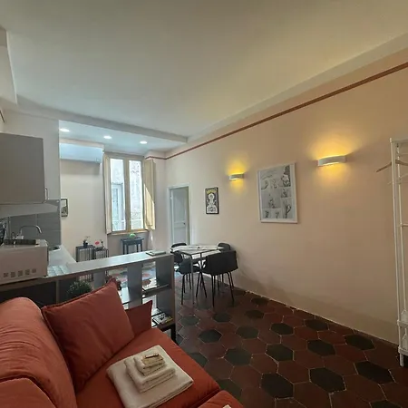 아파트 Le Due Torri In Rione Monti *